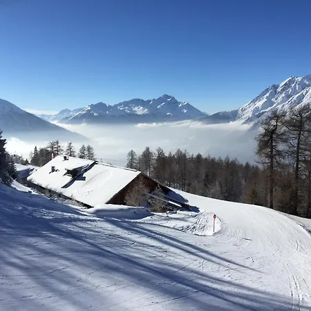 Riefe アパート *